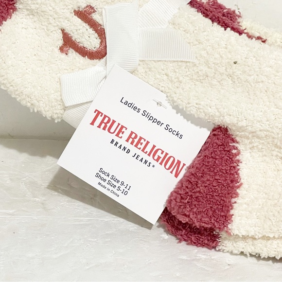 True Religion Fleece Sherpa Slipper Socks NEW Size 9-11 Multi Color Print - Picture 2 of 3